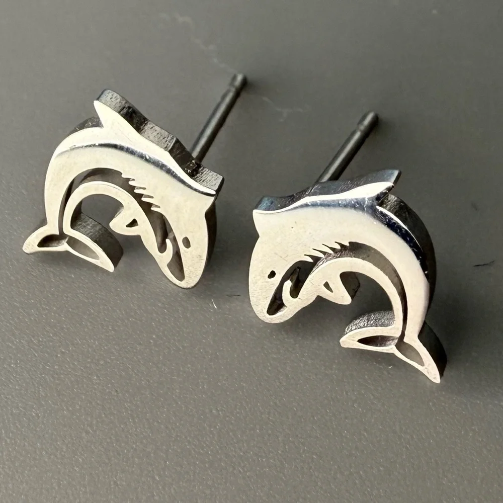 Stainless Steel Waterproof Shark Stud